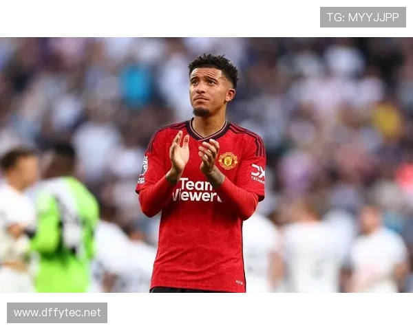 曼联建队逻辑崩溃,问题多方面显现对赛季走势形成制约 曼联建队逻辑崩溃,问题多方面显现对赛季走势形成制约