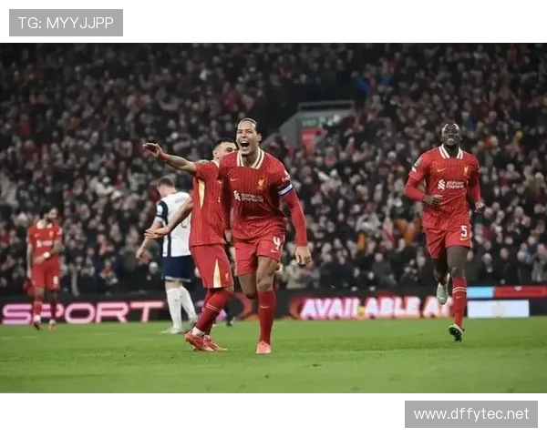 范戴克:英超赛季零封数据领跑的防线核心解析 范戴克:英超赛季零封数据领跑的防线核心解析