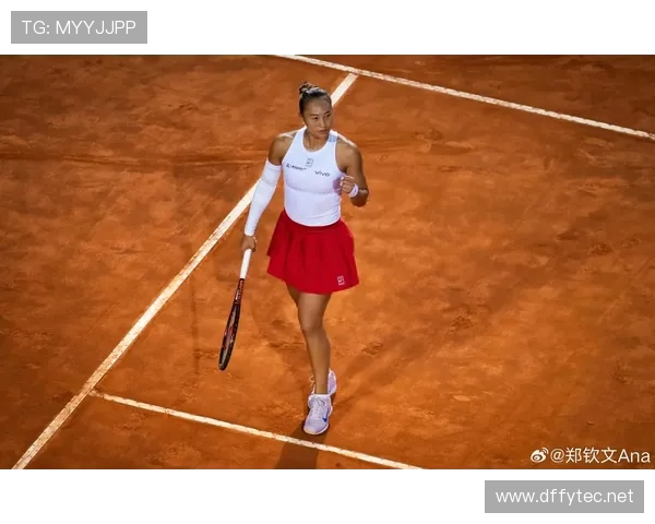 郑钦文喝个蛋白粉都像在拍广告片